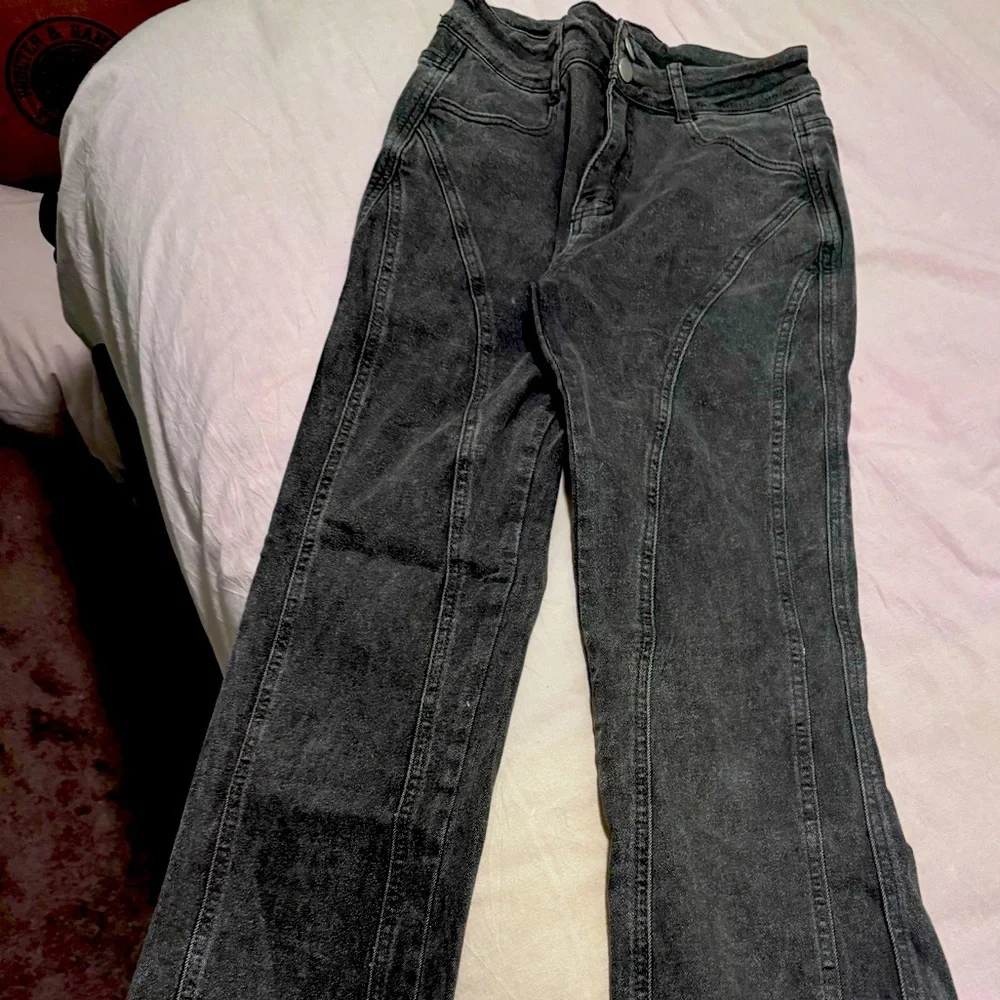 Black Jeans (SHEIN’s brand: DAZY) - Picture 6 of 9